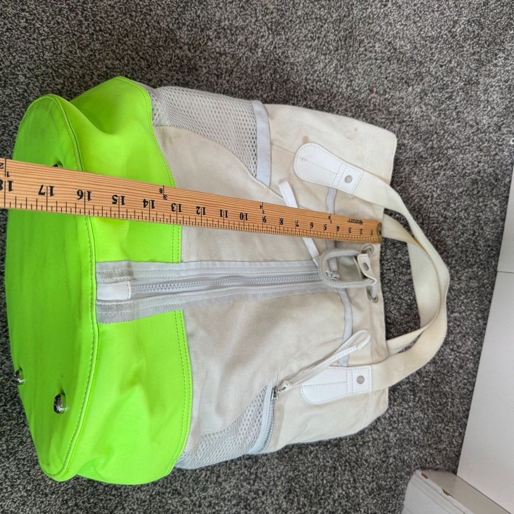 Lululemon Rally Backpack White Neon Green Drawstring Bucket Bag Athletic Gym - Picture 13 of 16